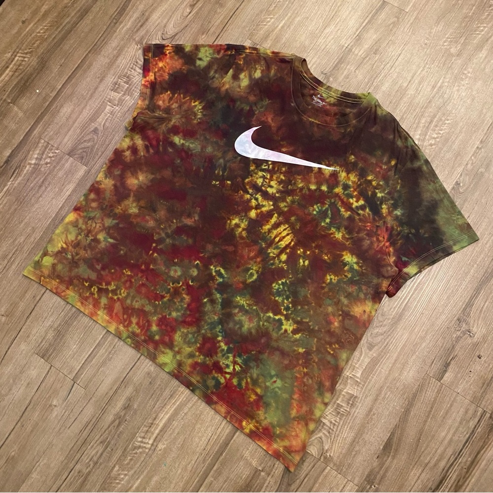 🟢NEW🔴 CUSTOM NIKE TIE DYE MEN’S TEE